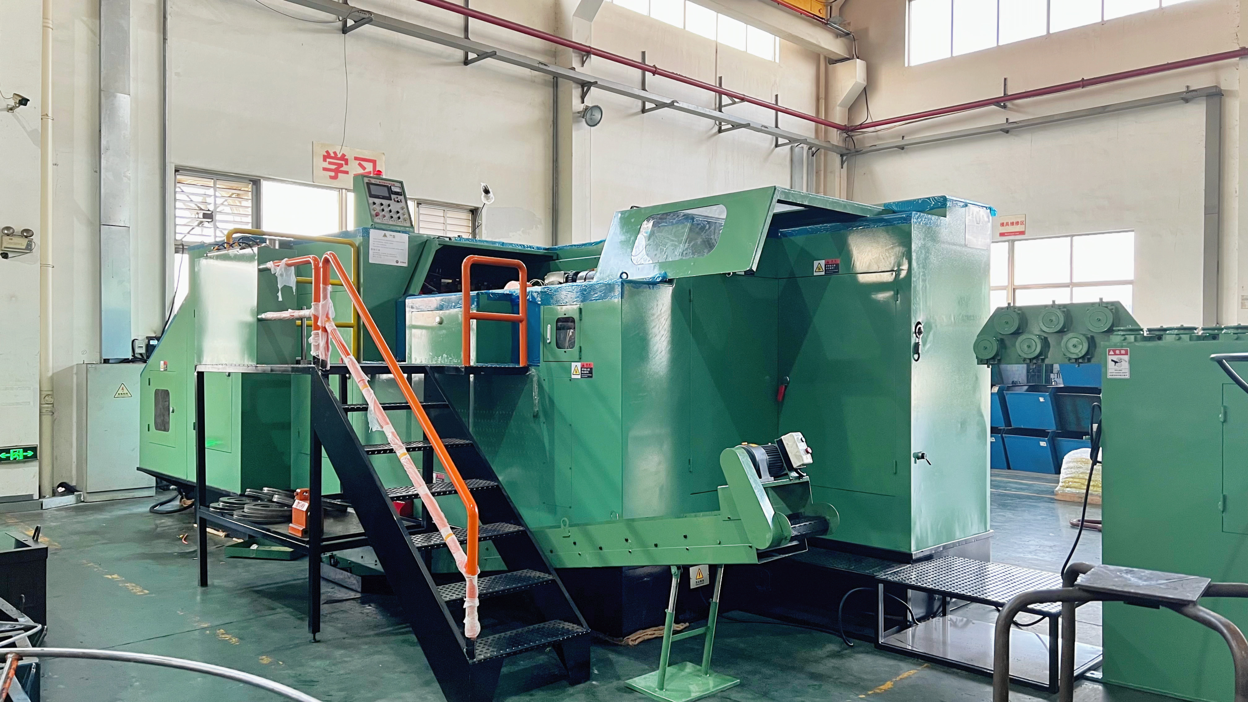 Oppgradere verktøyene våre, perfeksjonere håndverket vårt: Jinsixi introduserer 24B Cold Heading Machine for å produsere store festemidler